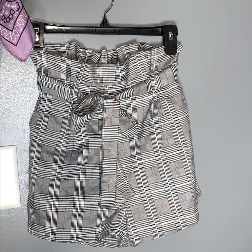Fashion nova plaid shorts